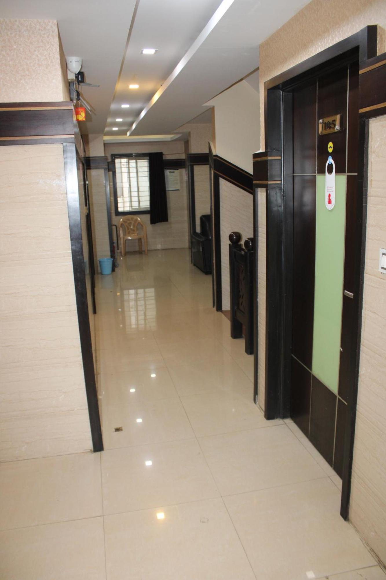 Vp International Hotel Bangalore Exterior photo